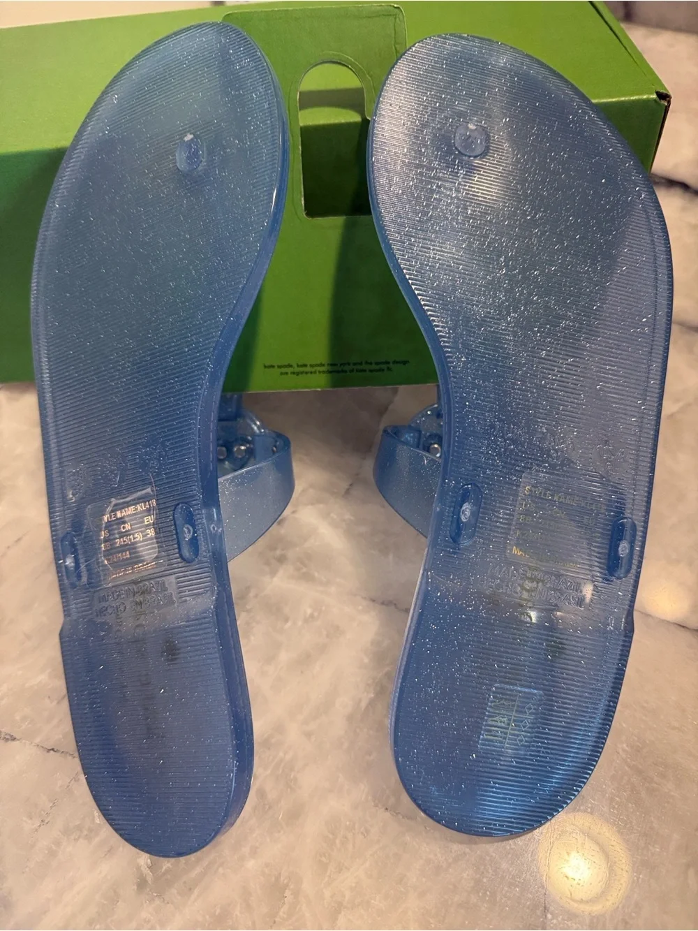 kate spade Kendall jelly t-strap  Light Blue Sandals with Heart Charm NWT size 8